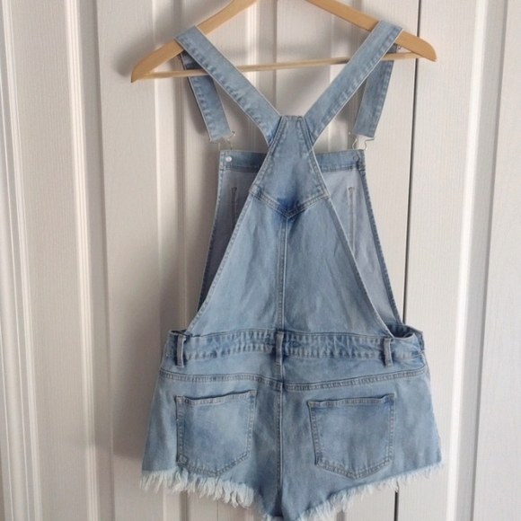 Forever 21 Cut Offs Denim Overalls Coveralls Chambray High Rise Frayed Shortalls - Picture 3 of 10